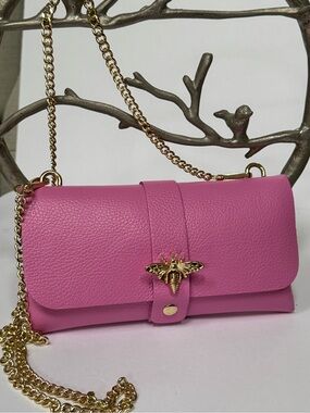 Vera Pelle Italy Pink Leather Crossbody or Clutch with Gold Bee Accent. NWOT